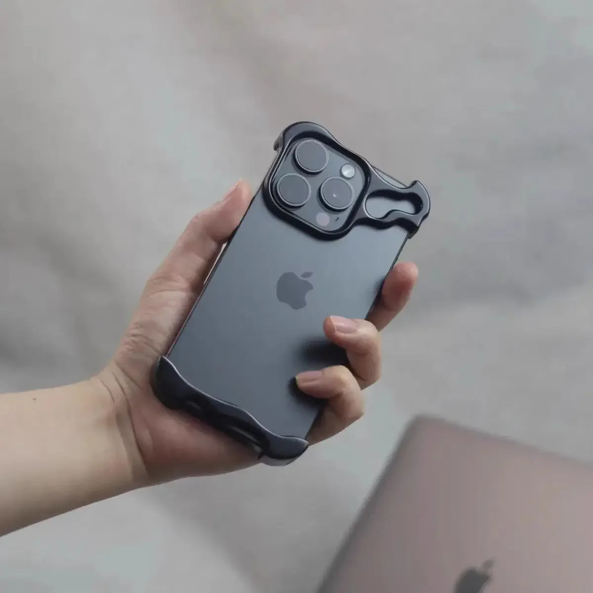 EdgeGuard Arc™ Case